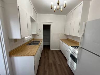 Main picture of Cleveland Street