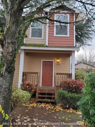 Main picture of 4630 NE Portland Hwy