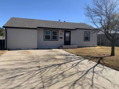 Main picture of 42 Halsey Dr