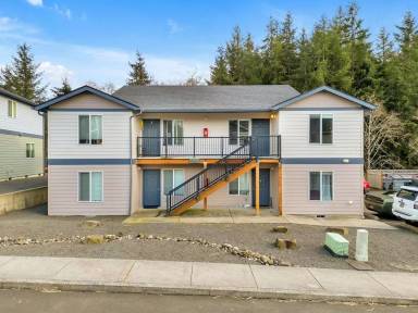 Main picture of 1563 SE Honeysuckle Loop