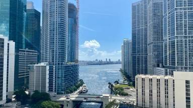 Main picture of Brickell on the River