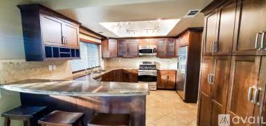 Main picture of 3853 Stanford Dr