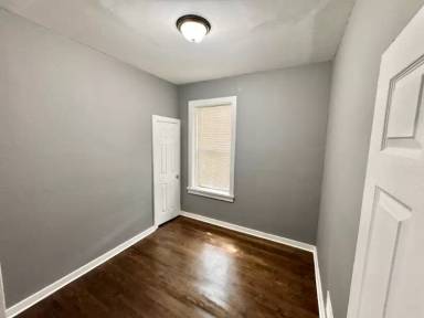 Main picture of 7841 S Drexel Ave