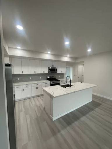 Main picture of 2341 Ulric St