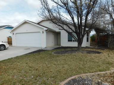 Main picture of 396 Skyler St