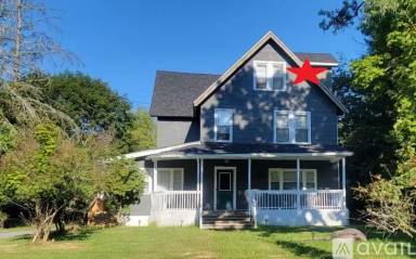 Main picture of 70 Champlin Ave