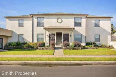 Main picture of 2405 Torrance Blvd