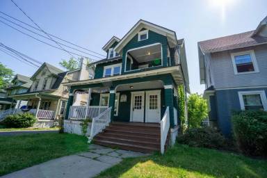 Main picture of 963 Lancaster Ave