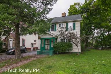 Main picture of 3245 Oak Rd
