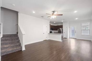 Main picture of 10303 Candlewood Way