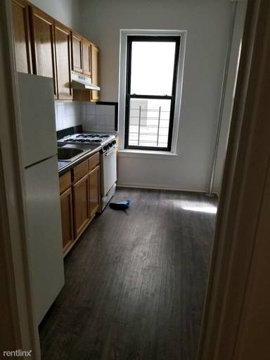 Main picture of 1821 Hobart Ave