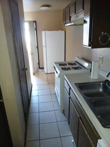 Main picture of 902 Cynthia St
