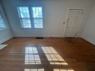 Main picture of 3205 Michigan St