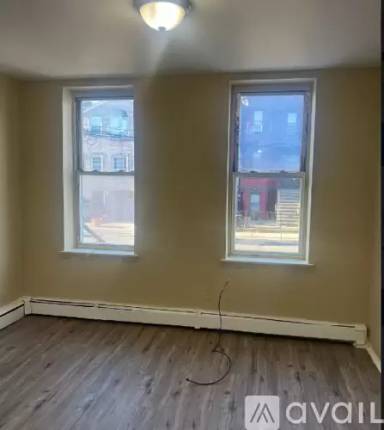 Main picture of 64 Atlantic St