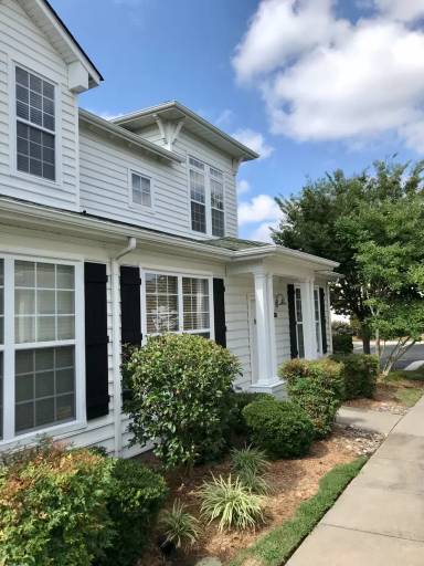 Main picture of 1024 Grace Hill Dr