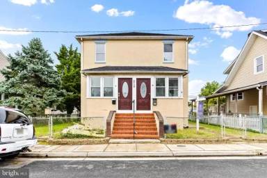Main picture of 215 Cleveland Ave