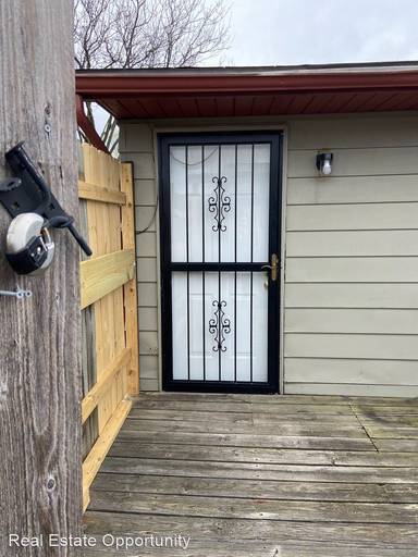 Main picture of 2471 Burgandy Ln