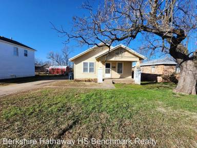Main picture of 2206 N Pottenger Ave