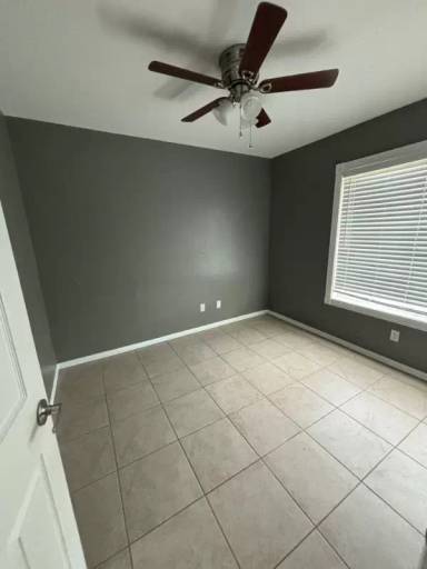 Main picture of 4025 E Saint Charles Ave