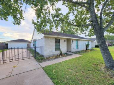 Main picture of 13215 Frank Ln