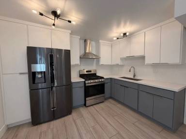 Main picture of 8517 Cedros Ave