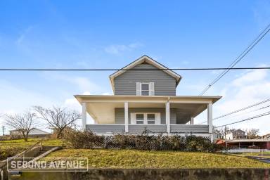 Main picture of 704 Conrad Ave