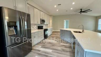 Main picture of 582 Blackfin Ct