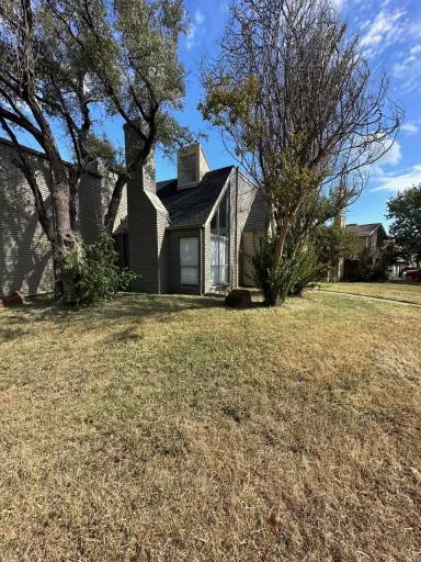 Main picture of 2100 Fleur de Lis Ct