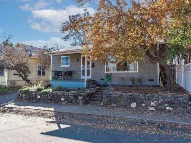 Main picture of 419 Church St
