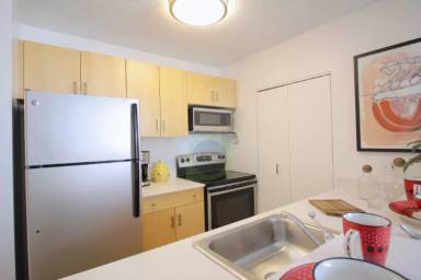 Main picture of 760 N Dearborn St