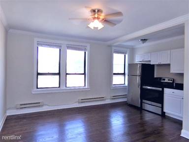 Main picture of 3345 N Marshfield Ave