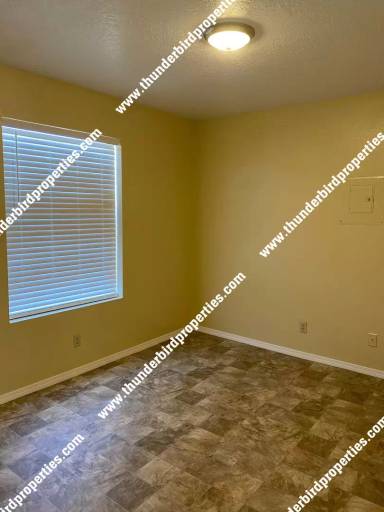 Main picture of 6520 Azuelo Ave NW