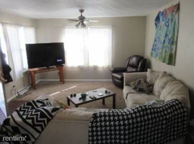 Main picture of 2116 Olive St