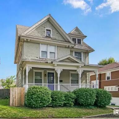 Main picture of 203 E Marion St