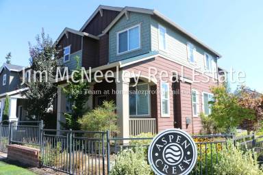 Main picture of 301 NE Idyl Way