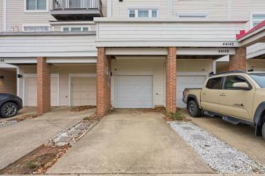 Main picture of 44142 Shady Glen Ter