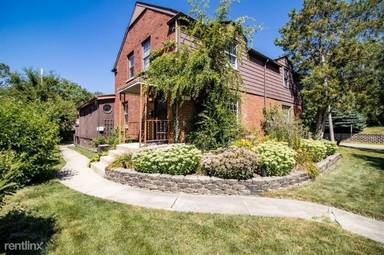 Main picture of 321 Broadmoor Ave