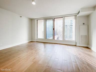Main picture of 200 North Dearborn Condos