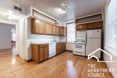 Main picture of 1042 W Newport Ave