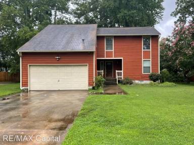 Main picture of 24 Pine Cone Dr