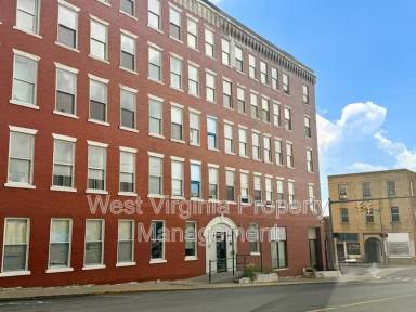 Main picture of 104 N 8th St