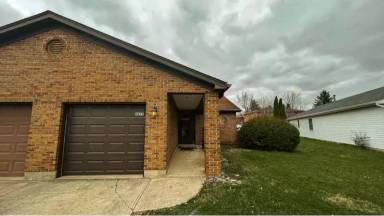 Main picture of 487 Oxford Dr