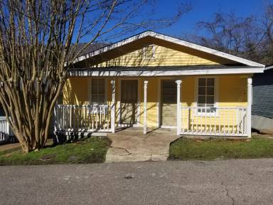 Main picture of 4521 Balcomb St
