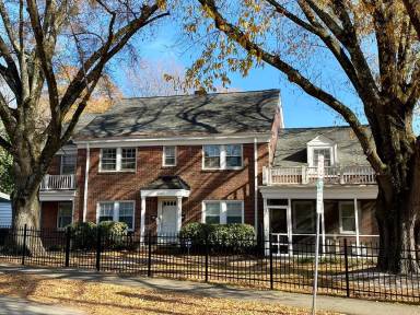 Main picture of 300 Horne St