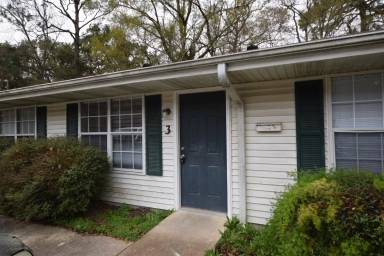 Main picture of 1851 Esther Dr