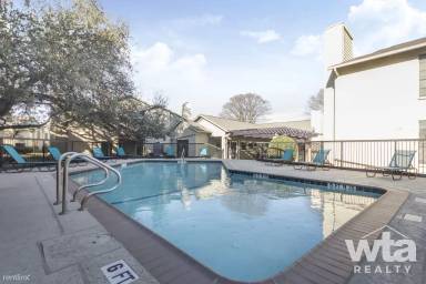 Main picture of Summer Grove