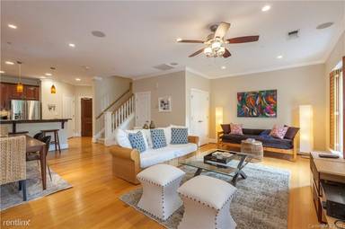 Main picture of 400 N Church St