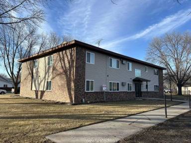 Main picture of 802 5th St SE