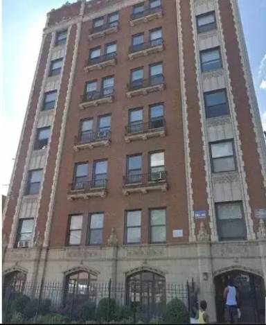 Main picture of 7048-50 S Merrill Ave