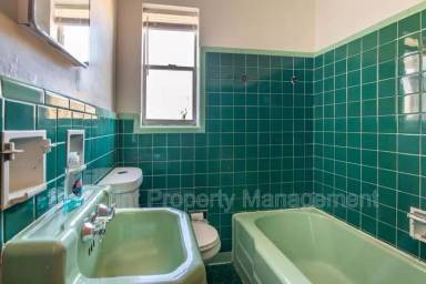 Main picture of 416 Ridgewood Ave